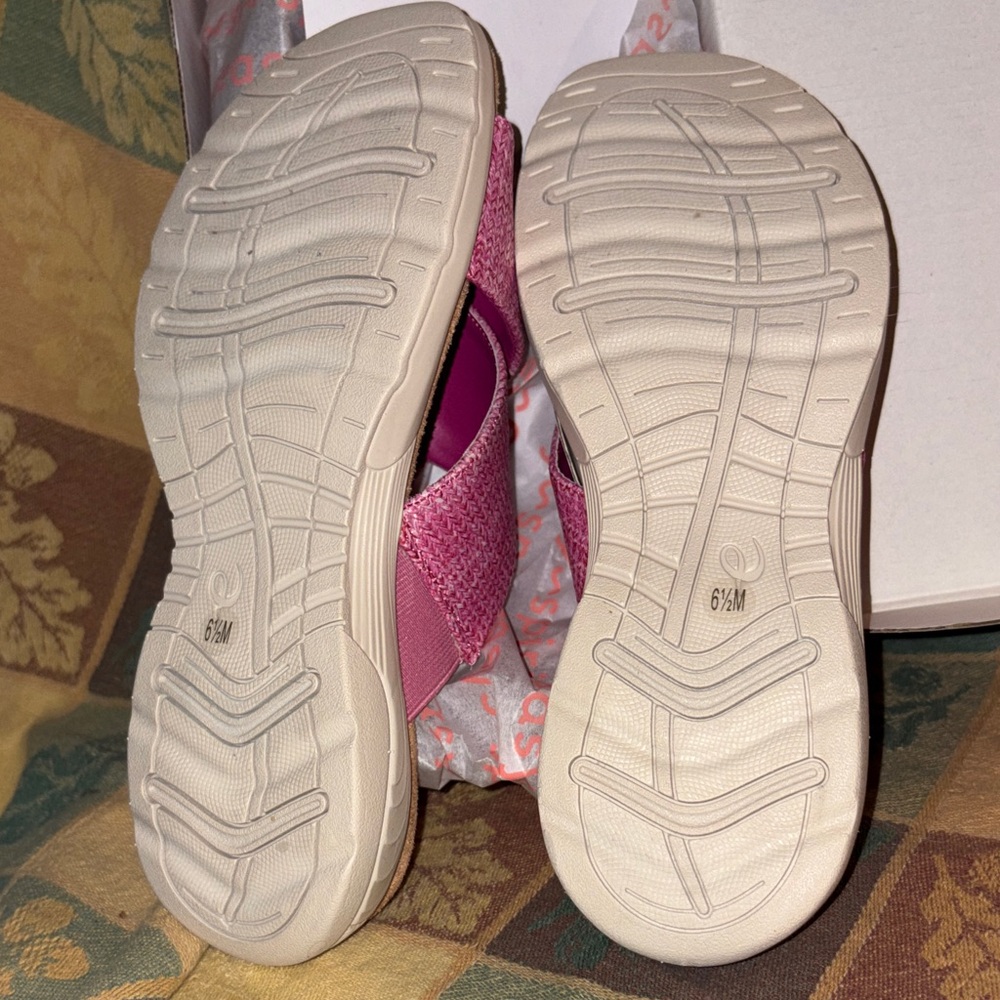 Easy Spirit Women's Pink Cross-Band Mules - Picture 3 of 3